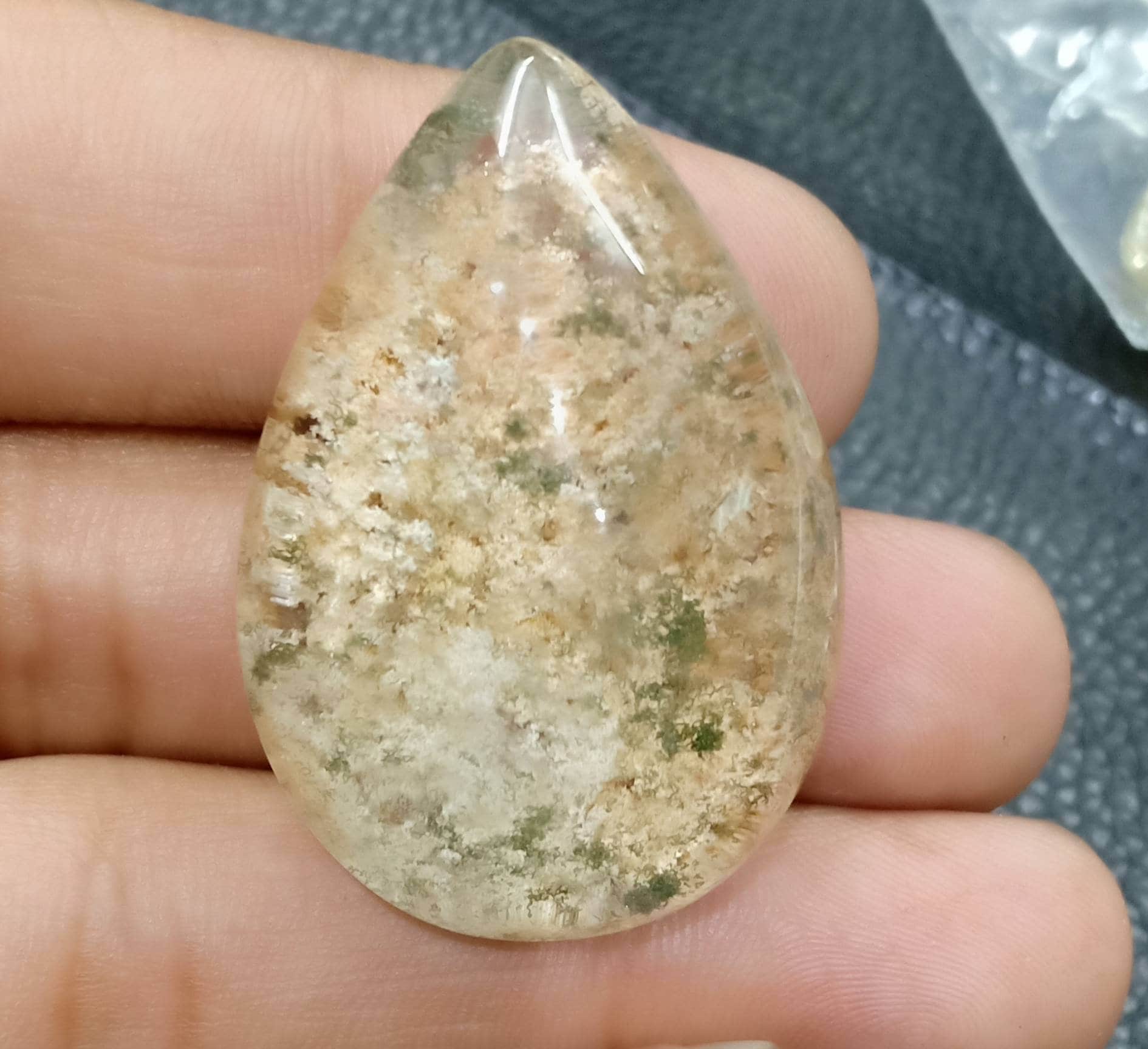 Lodolit Oder Gartenquarz. Siz 25x36 Mm. Gewicht86.10Carat Paer Form Lodolit Oder Gartenquarz. Siz 25x36 Mm. Gewicht86.10Carat Paer Form von Etsy - RoyalgemsGoods