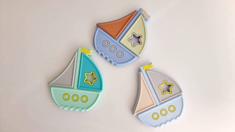 Baby Beißring Babygeschenk Zahnungshilfe Greifling Boot Segelboot von Etsy - SCHAU1MALTreasures