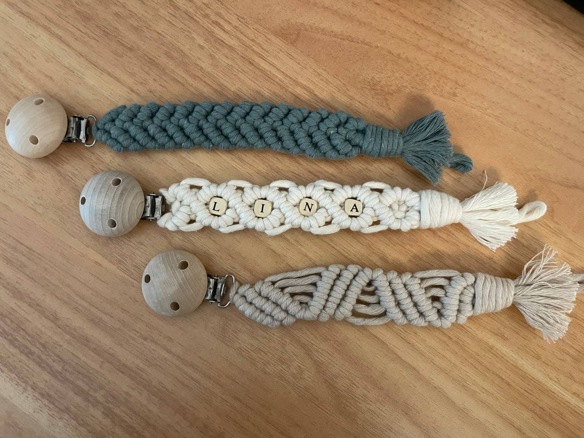Schnullerkette Makramee Mit Holzclip Schnullerkette Makramee Mit Holzclip von Etsy - SHAENGERLE