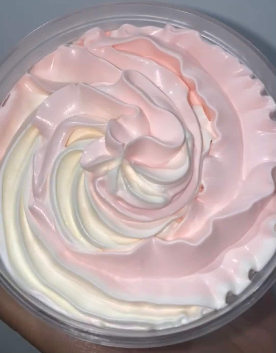 Erdbeere Shea Butter Creme Erdbeere Shea Butter Creme von Etsy - SLuxxCosmetics