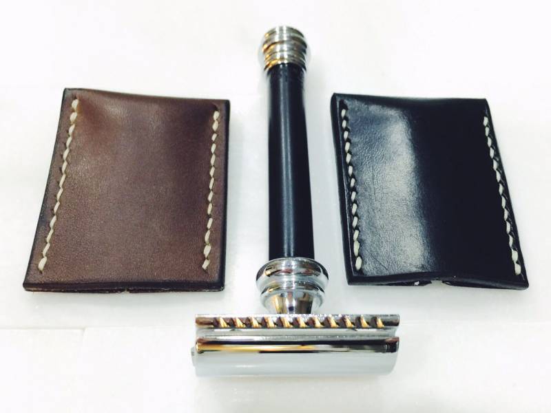 Handgemachte Rasierhobel Cover/Mantel - Nass Rasieren, Dunkelbraun Geölt Leder Handgemachte Rasierhobel Cover/Mantel - Nass Rasieren, Dunkelbraun Geölt Leder von Etsy - SOVAhandcrafted