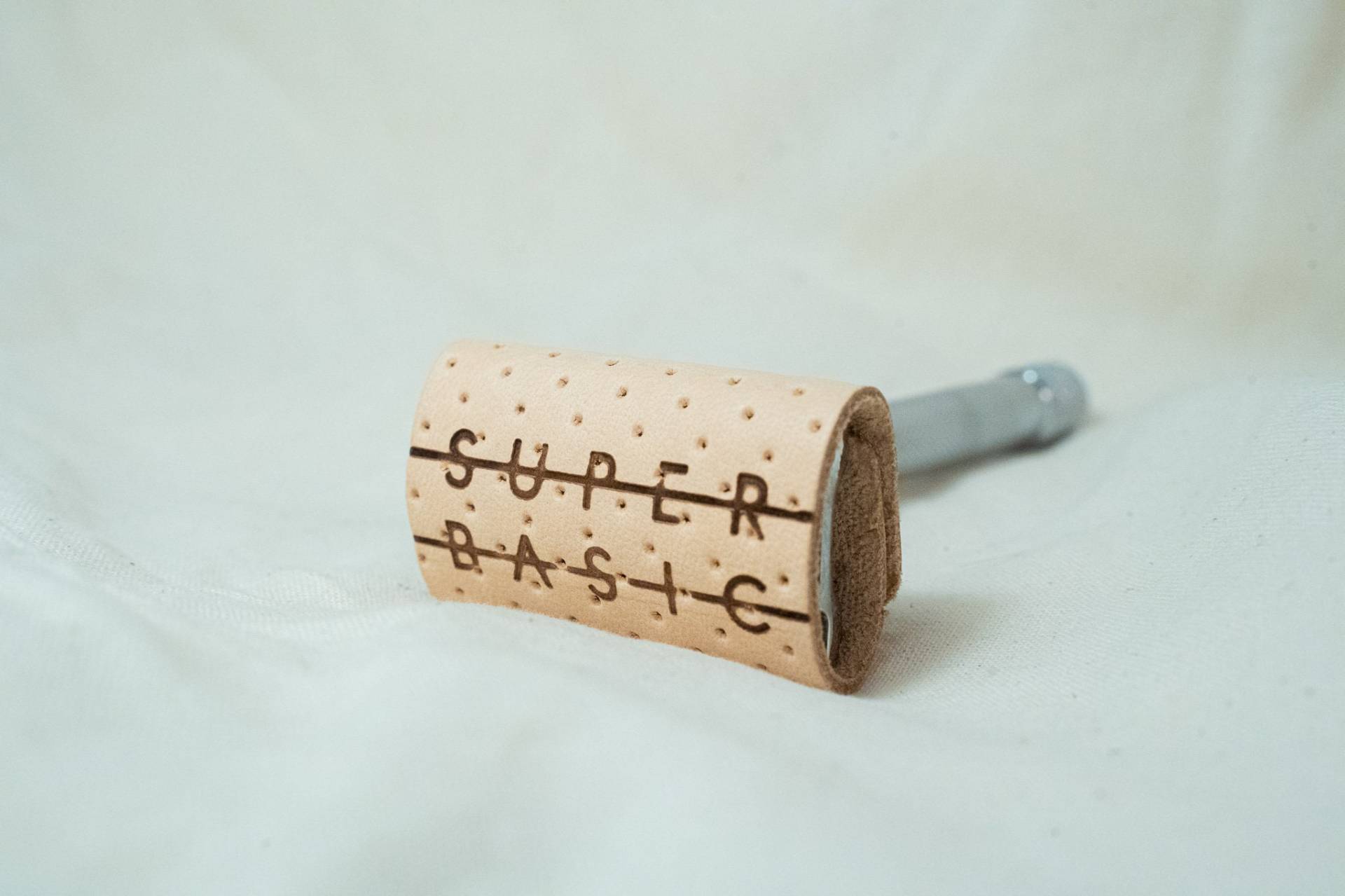 Schutzhülle Für Den Rasierer, Lederhülle Rasierschutz, Leder Accessoires, Recyceltes Super Basic Schutzhülle Für Den Rasierer, Lederhülle Rasierschutz, Leder Accessoires, Recyceltes Super Basic von Etsy - SUPERBASICBERLIN