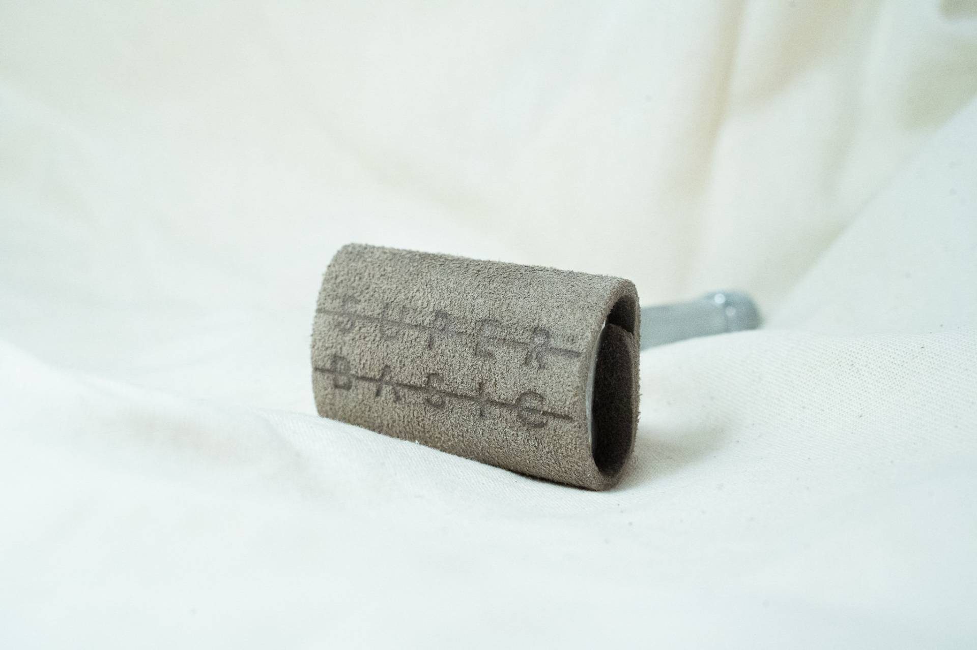 Schutzhülle Für Den Rasierer, Lederhülle Rasierschutz, Leder Accessoires, Recyceltes Super Basic Schutzhülle Für Den Rasierer, Lederhülle Rasierschutz, Leder Accessoires, Recyceltes Super Basic von Etsy - SUPERBASICBERLIN