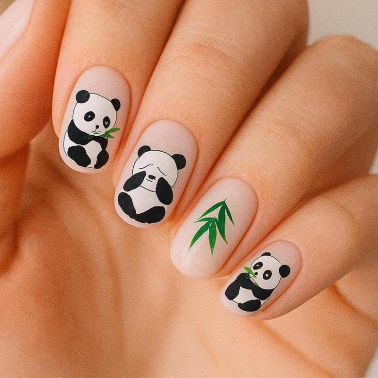 Niedliche Panda Nagel Aufkleber - Bambus & Pandabär Nail Art | Kawaii Tier Design von Etsy - SWNails