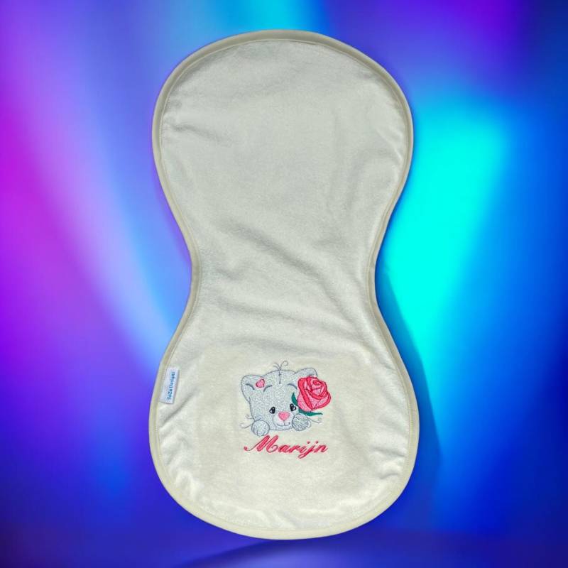 Spucktuch Personalisiert Und Bestickt | Personalisiertes Mutterschaftsgeschenk Baby-Geschenk Babygeschenk Mit Namen Gesticktes Geburtsgeschenk von Etsy - SaZuDesignsNL