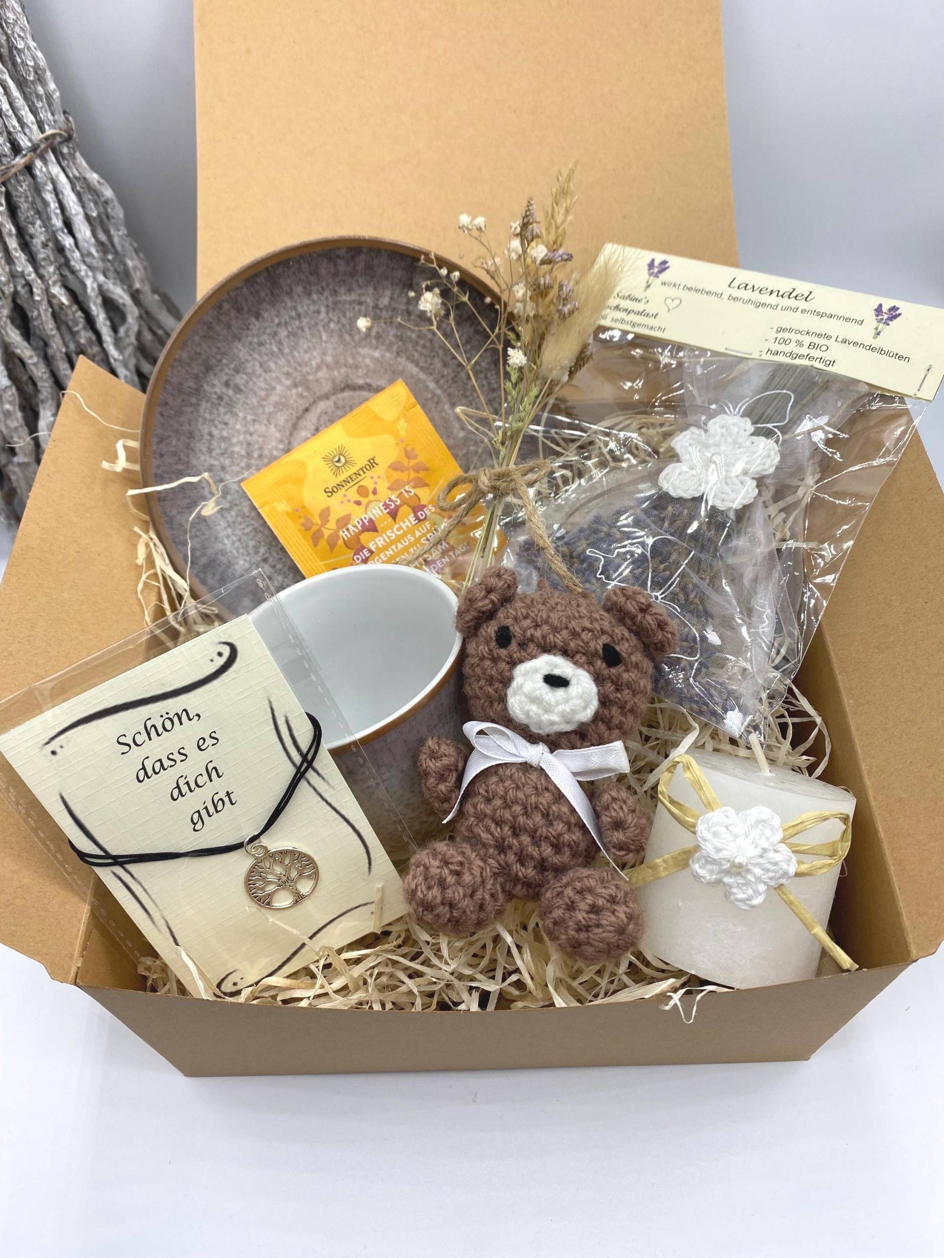 Exklusives Geschenkset Für Besondere Menschen Mit Handgemachten Und Hochwertigen Produkten Exklusives Geschenkset Für Besondere Menschen Mit Handgemachten Und Hochwertigen Produkten von Etsy - SabinesMaschenpalast