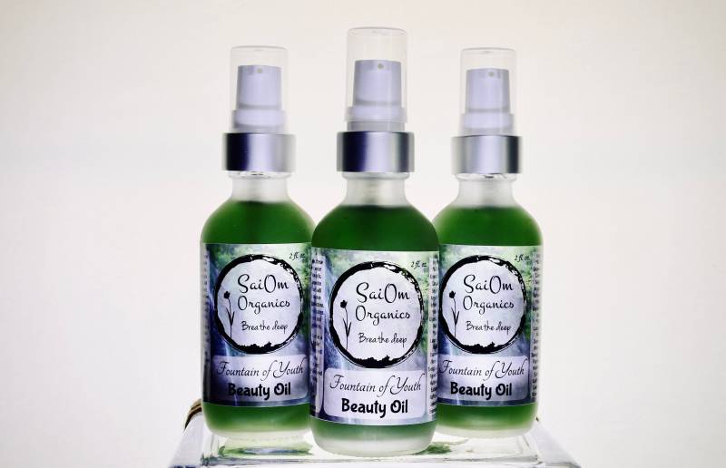 Jungbrunnen Bio-Revitalisierendes Schönheitsöl Jungbrunnen Bio-Revitalisierendes Schönheitsöl von Etsy - SaiOmOrganics