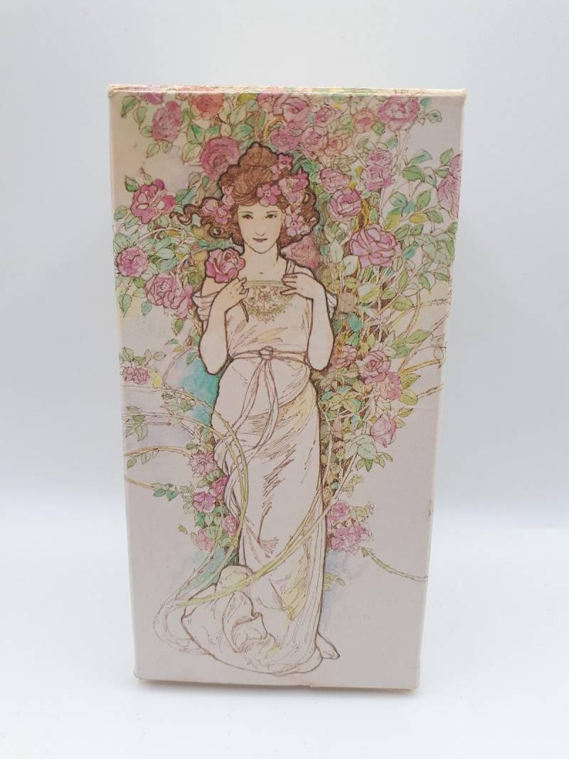 Avon The Classical Figurine Charisma Eau De Toilette 50 Ml von Etsy - Saidoooo