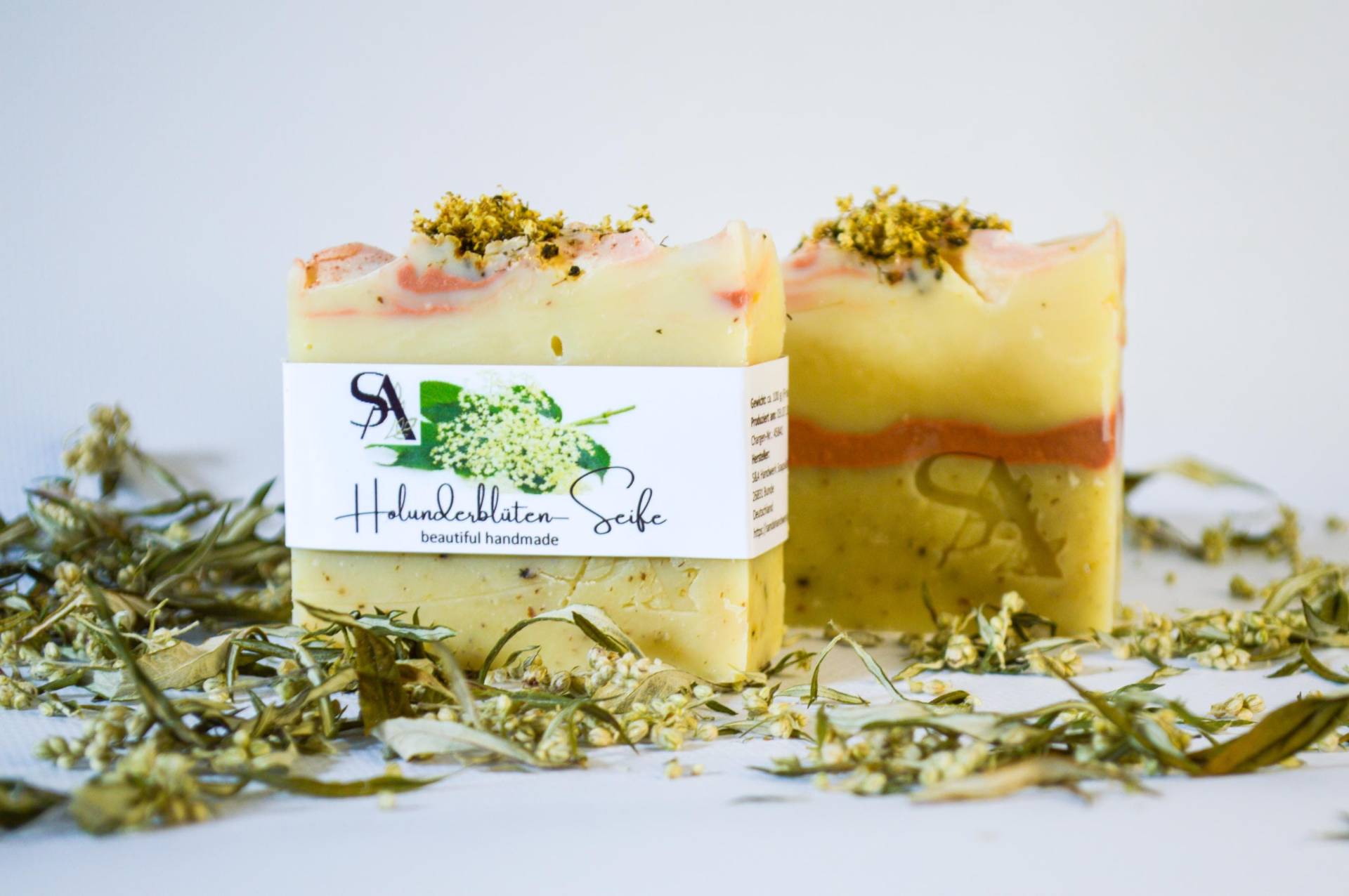 Alpaka-Holunderblüten-Seife - Handgemachte Naturseife | Handgesiedete Pflanzenölseife Mit Blüten, Feste Seife, Geschenkidee, Unikat Alpaka-Holunderblüten-Seife - Handgemachte Naturseife | Handgesiedete Pflanzenölseife Mit Blüten, Feste Seife, Geschenkidee, Unikat von Etsy - SandAHandwerk