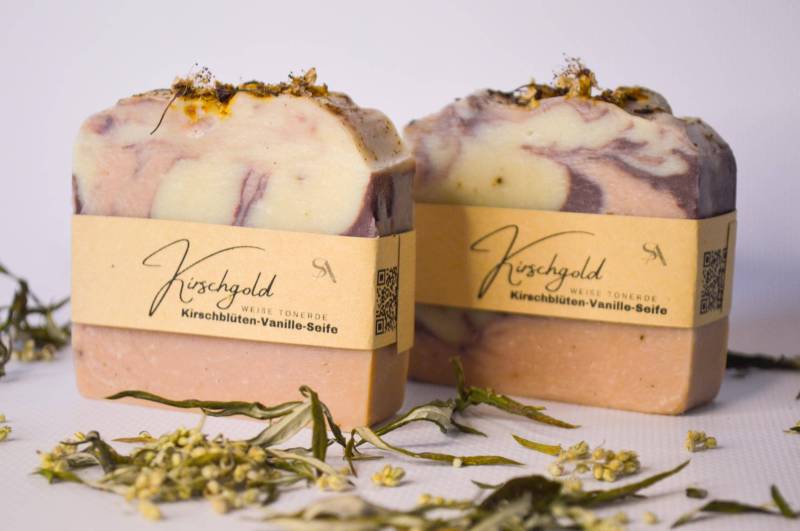 Kirschgold Seife Handgemacht - Kirschblüten-Vanille Naturseife Mit Weißer Tonerde | Handgesiedete Körperseife Sinnlich & Pflegend von Etsy - SandAHandwerk