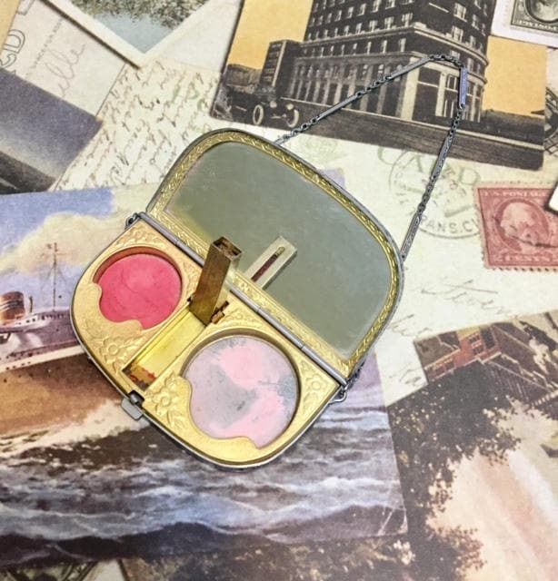 Vintage 1920's Elginit-E.a.m. Kompakte Kosmetiktasche Mit Lederband-Kette 224 von Etsy - SandyNationVintage