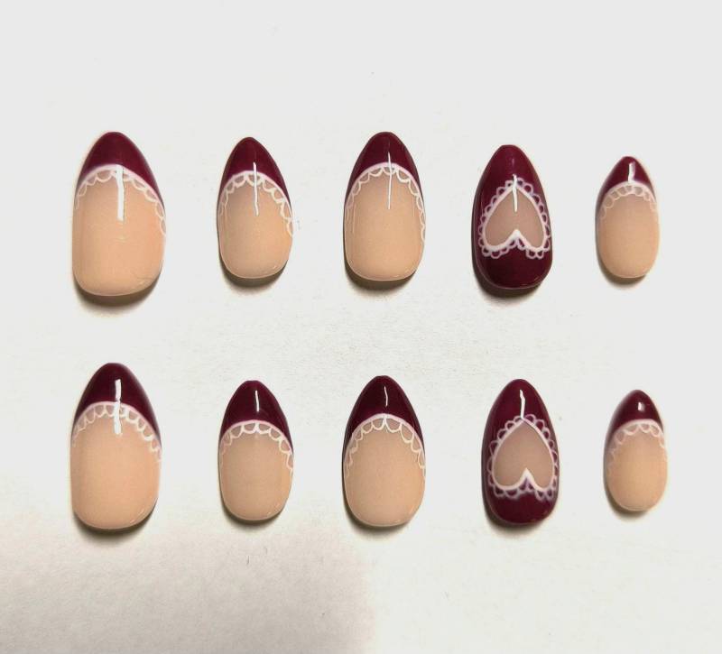 Vintage French With Heart Accent von Etsy - SarahsNailsBoutique