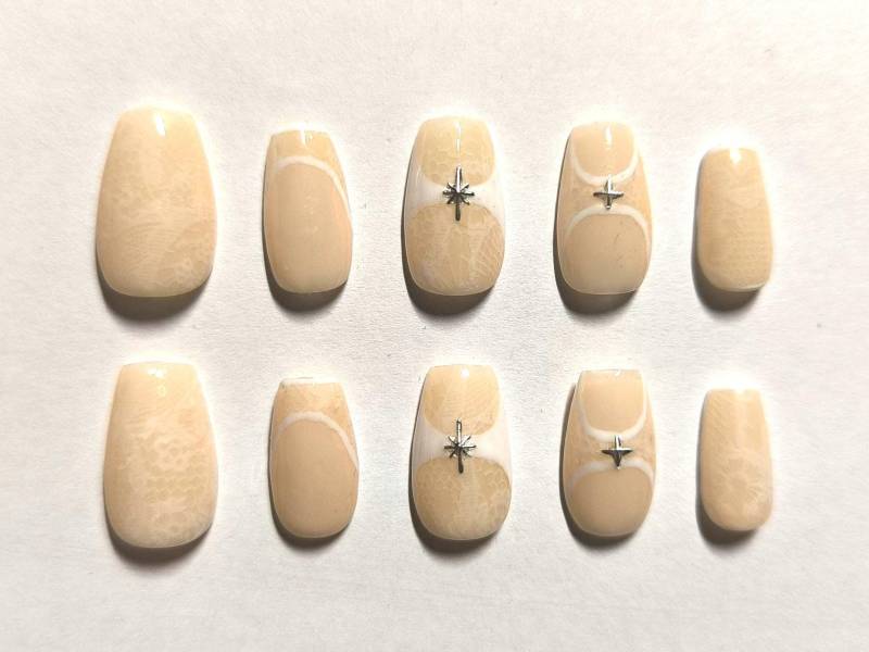 White Lace Press-On Nails - Handmade Nail Set von Etsy - SarahsNailsBoutique