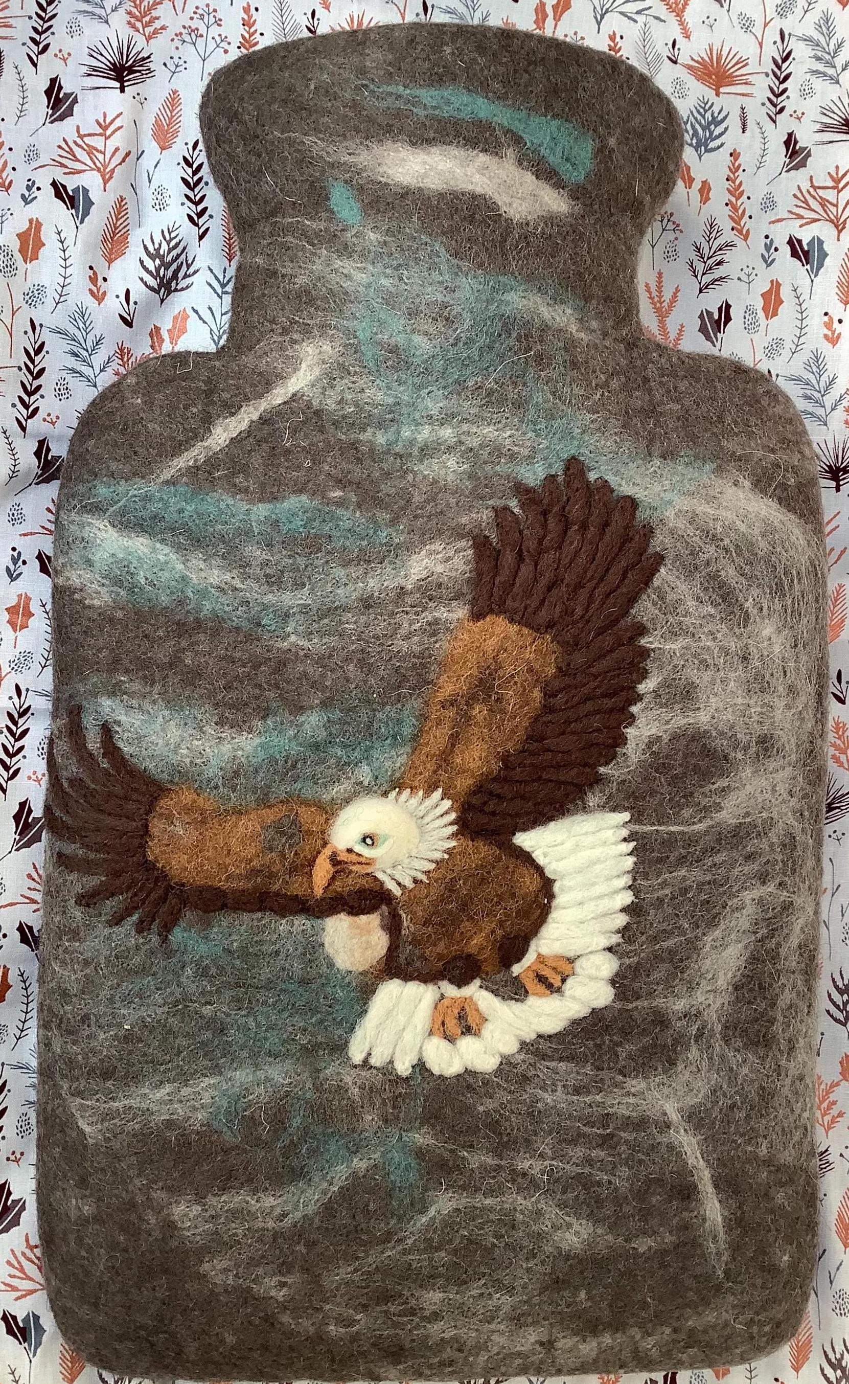 Filz Wärmflasche Adler Filzwärmflasche Seeadler Merinowolle Inkl. Markenwärmflasche 2L Filz Wärmflasche Adler Filzwärmflasche Seeadler Merinowolle Inkl. Markenwärmflasche 2L von Etsy - SaraundOnsiFilzerei