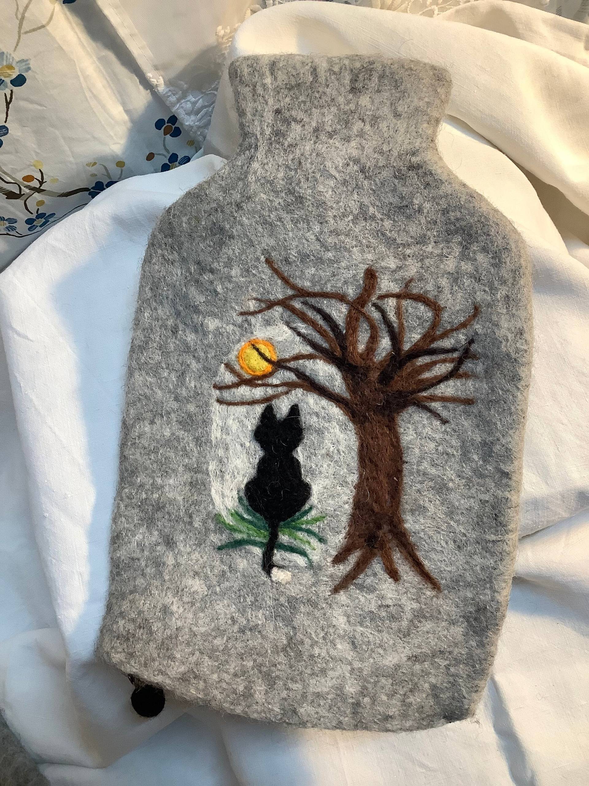 Wunderschöne Filzwärmflasche Katze Unterm Mond Inkl 2L Wärmflasche Gefilzt von Etsy - SaraundOnsiFilzerei