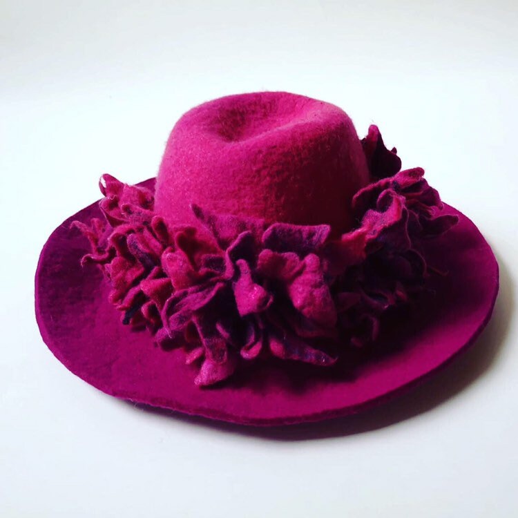 Saunahut Fuxia Mit Gefilzter Blumen Aus Merinowolle von Etsy - Saunaworld