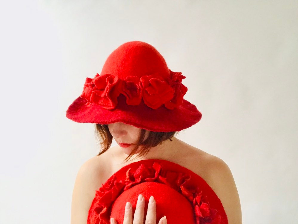 Saunahut in Rot Für Die Dame Mit Vielen Blumen von Etsy - Saunaworld