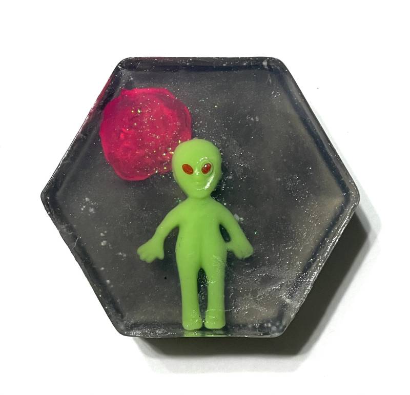 Bergamot Glow Alien Seife von Etsy - ScentimentSoap