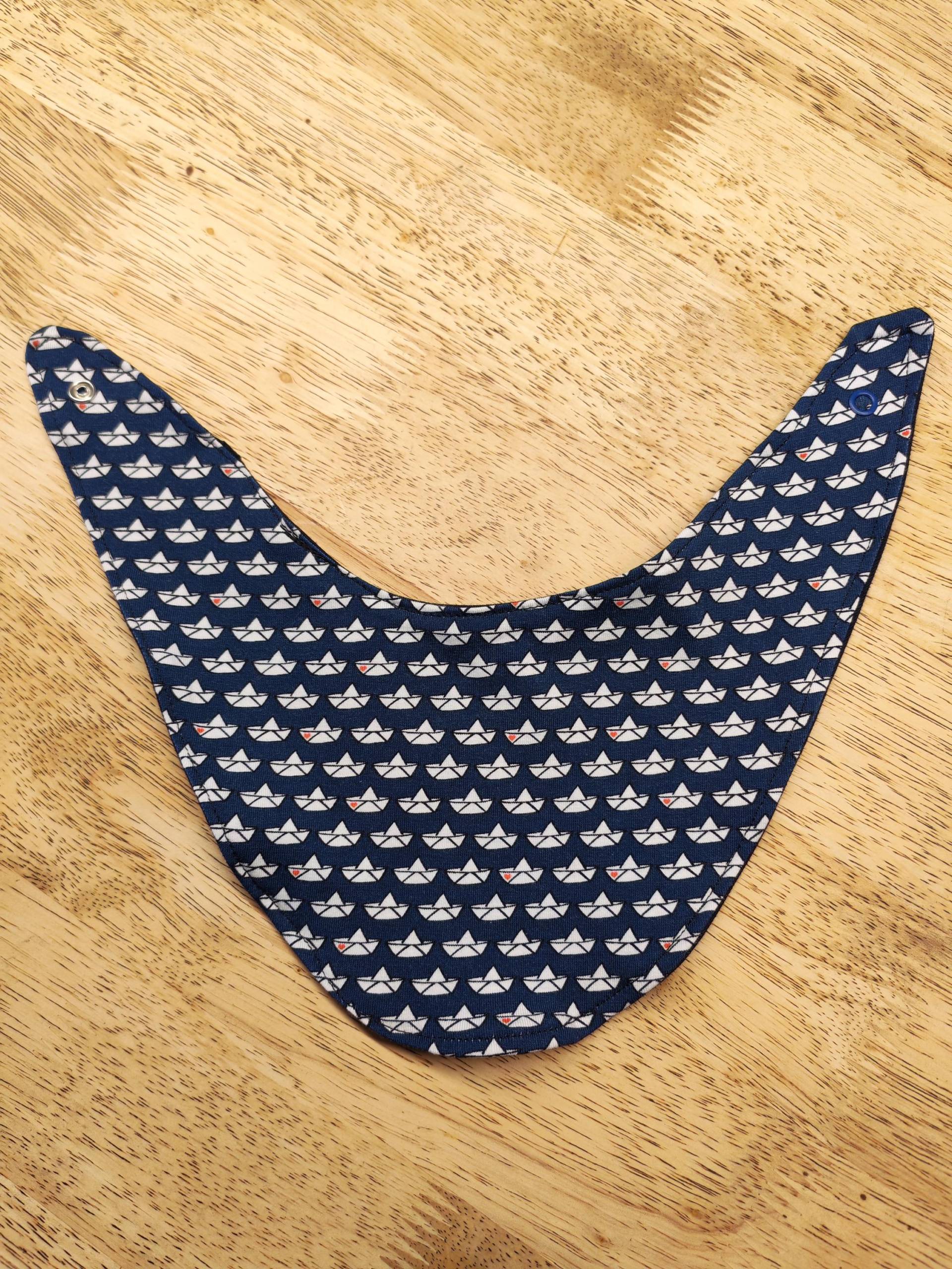 Dreieckstuch Mit Schiffemuster Dreieckstuch Mit Schiffemuster von Etsy - Schatzkisteohlala