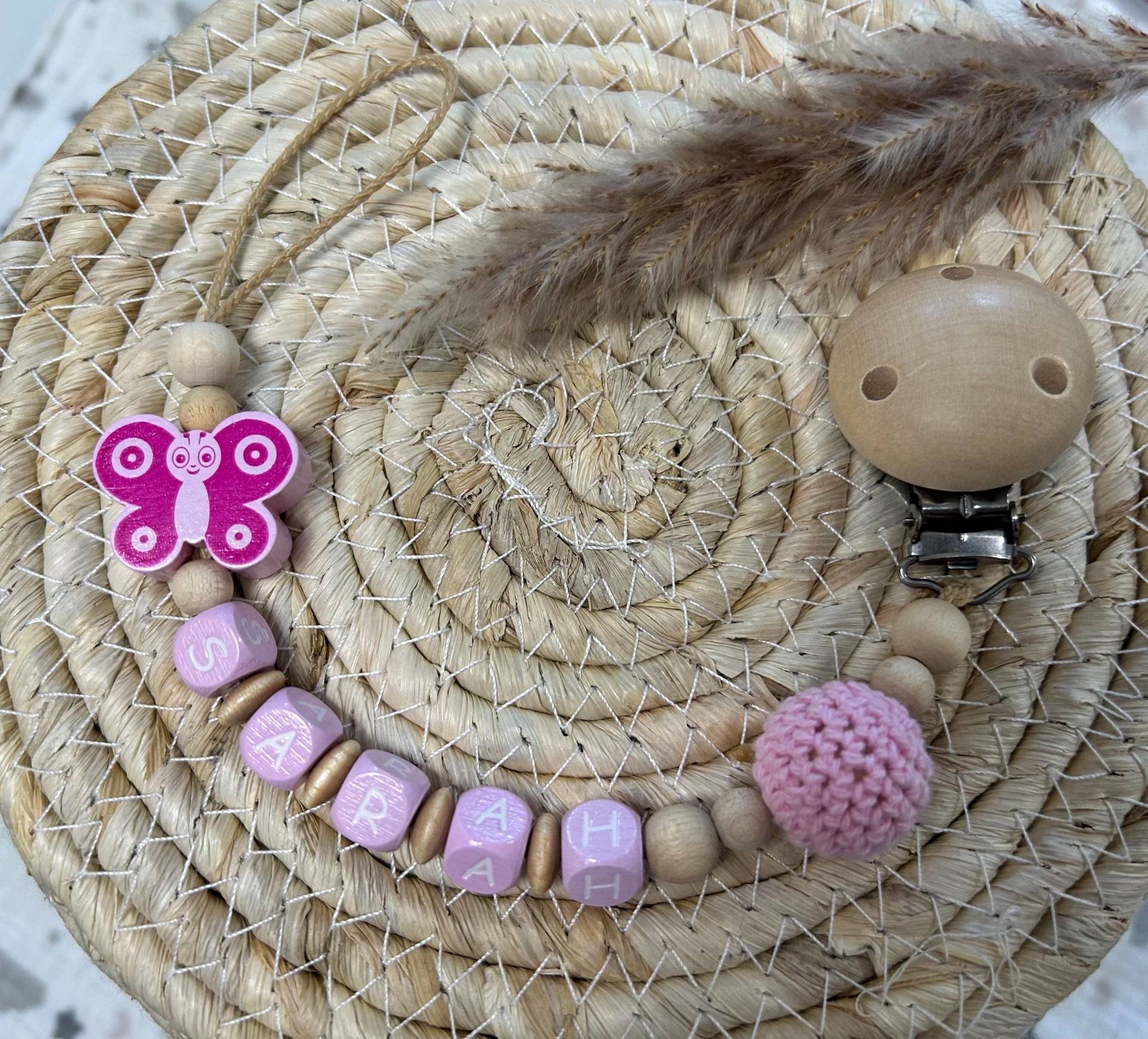 Schnullerkette Mit Name Personalisiert Natur Holz Rosa Pink Braun Mädchen Junge Geschenk Geburt Taufe Babyparty Schmetterling Tier von Etsy - SchmucktraumBoutique