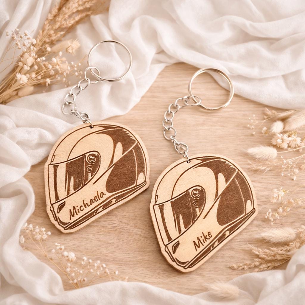 Personalisierter Motorrad Schlüsselanhänger Aus Holz, Helm Mit Name, Geschenk Für Motorradfahrer, Biker von Etsy - SchnickSchnackWerk