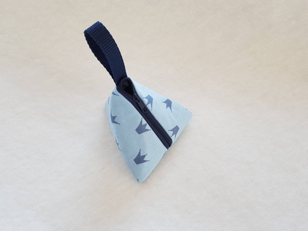 Schnullertasche, Pyramidentasche, Krone, Name, Tasche Für Schnuller, Personalisiert, Mit Namen, Wunschname, Leckerlitasche Schnullertasche, Pyramidentasche, Krone, Name, Tasche Für Schnuller, Personalisiert, Mit Namen, Wunschname, Leckerlitasche von Etsy - Schnuckellinchen