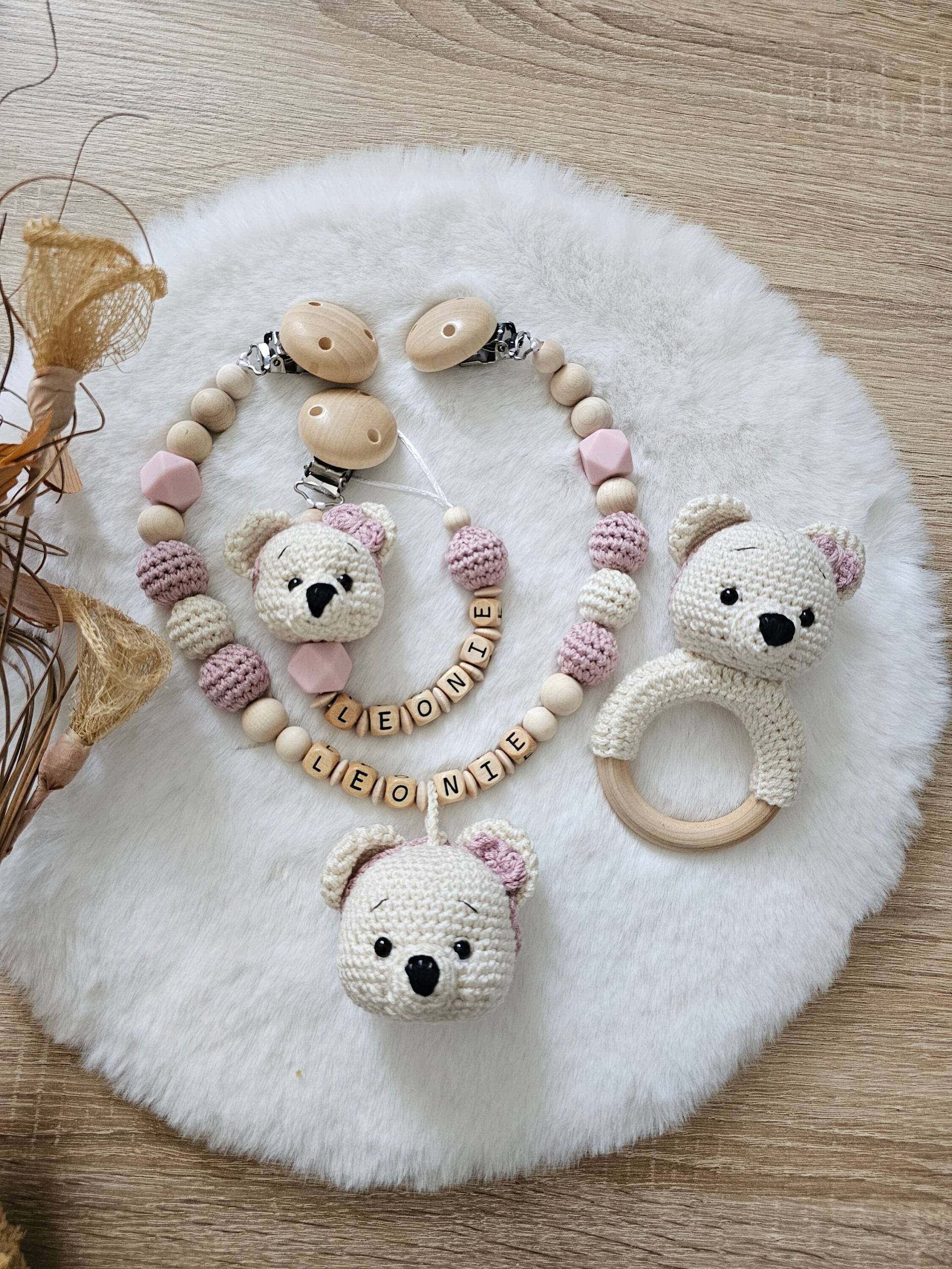 Babygeschenke Set|Personalisierte Schnullerkette|Kinderwagenkette | Greifring |Babyshower Geschenkset Zur Geburt Babygeschenke Set|Personalisierte Schnullerkette|Kinderwagenkette | Greifring |Babyshower Geschenkset Zur Geburt von Etsy - SchnullerkettenHaSi