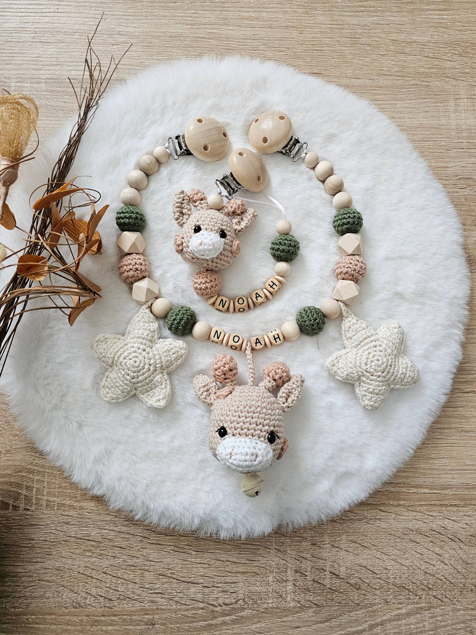 Kinderwagenkette Giraffe Personalisiert| Schnullerkette Mit Namen |Gehâkelte Giraffe|Babygeschenke Set | Babygeschenke Zur Geburt Kinderwagenkette Giraffe Personalisiert| Schnullerkette Mit Namen |Gehâkelte Giraffe|Babygeschenke Set | Babygeschenke Zur Geburt von Etsy - SchnullerkettenHaSi