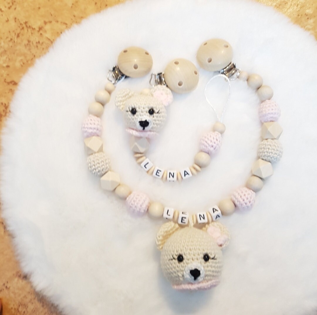 Schnullerkette Mit Namen | Kinderwagenkette Bär Gehäkelt Babygeschenke Geschenke Zur Geburt Schnullerkette Mit Namen | Kinderwagenkette Bär Gehäkelt Babygeschenke Geschenke Zur Geburt von Etsy - SchnullerkettenHaSi