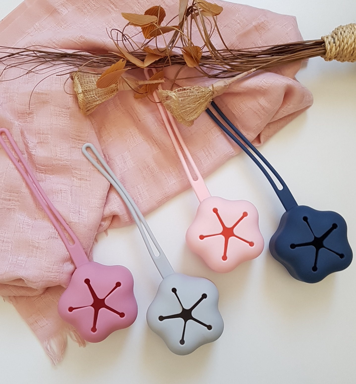 Silikon Schnullerbox/Schnulleraufbewahrung/Babygeschenke/Schnuller/Schnullerband/Geburtsgeschenk/Geschenke Zur Geburt/Babyunterwegs Silikon Schnullerbox/Schnulleraufbewahrung/Babygeschenke/Schnuller/Schnullerband/Geburtsgeschenk/Geschenke Zur Geburt/Babyunterwegs von Etsy - SchnullerkettenHaSi