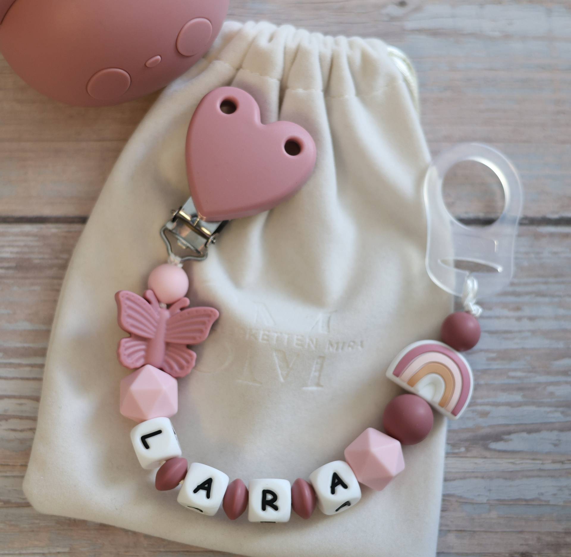Schnullerkette Mit Namen Mädchen Schnullerkette Mit Namen Mädchen von Etsy - SchnullerkettenMira