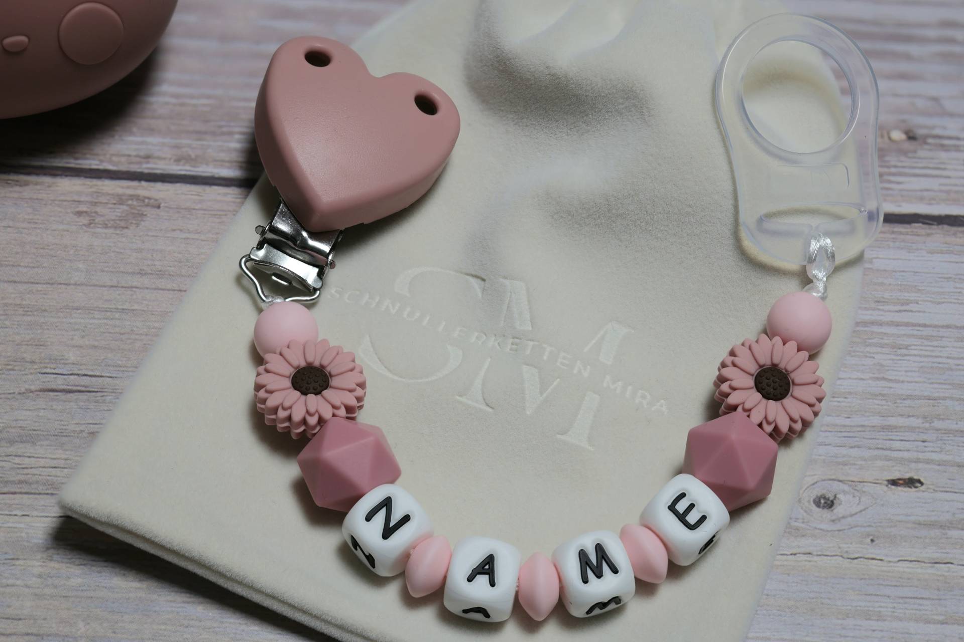 Schnullerkette Mit Namen Mädchen Schnullerkette Mit Namen Mädchen von Etsy - SchnullerkettenMira
