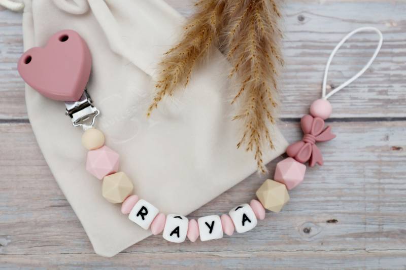 Schnullerkette Mit Namen Mädchen von Etsy - SchnullerkettenMira
