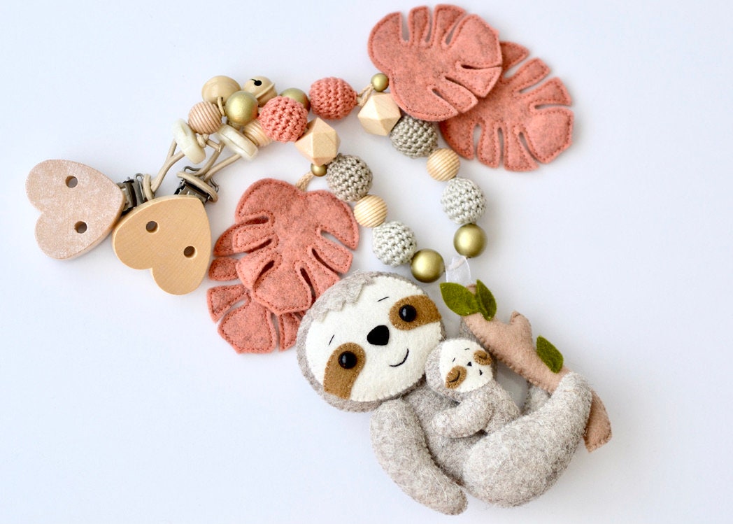 Kinderwagenkette Faultier Monstera Blatt Kinderwagenkette Faultier Monstera Blatt von Etsy - SchoeffBoutique