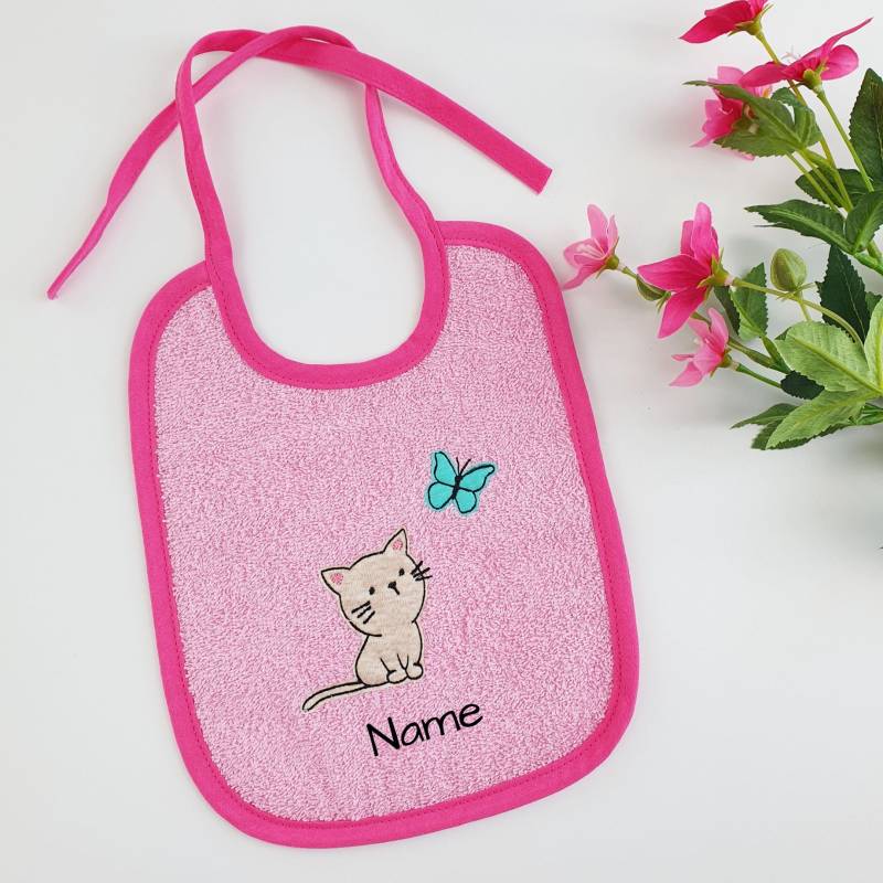 Baby Lätzchen Personalisiert Mit Name Und Katze | Esslatz Babylatz Bindelatz Kleines Geburtsgeschenk Lieferung Schweiz Deutschland von Etsy - Scindarella