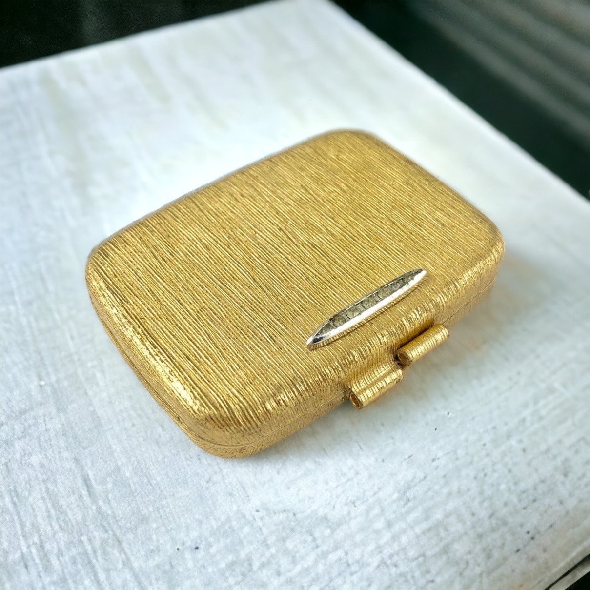 Vintage Revlon Kompakter Spiegel, Goldfarbener Spiegel Mit Strass, Love Pat, Geldbörsenspiegel, Bestes Geschenk Für Sie von Etsy - SecondActShop