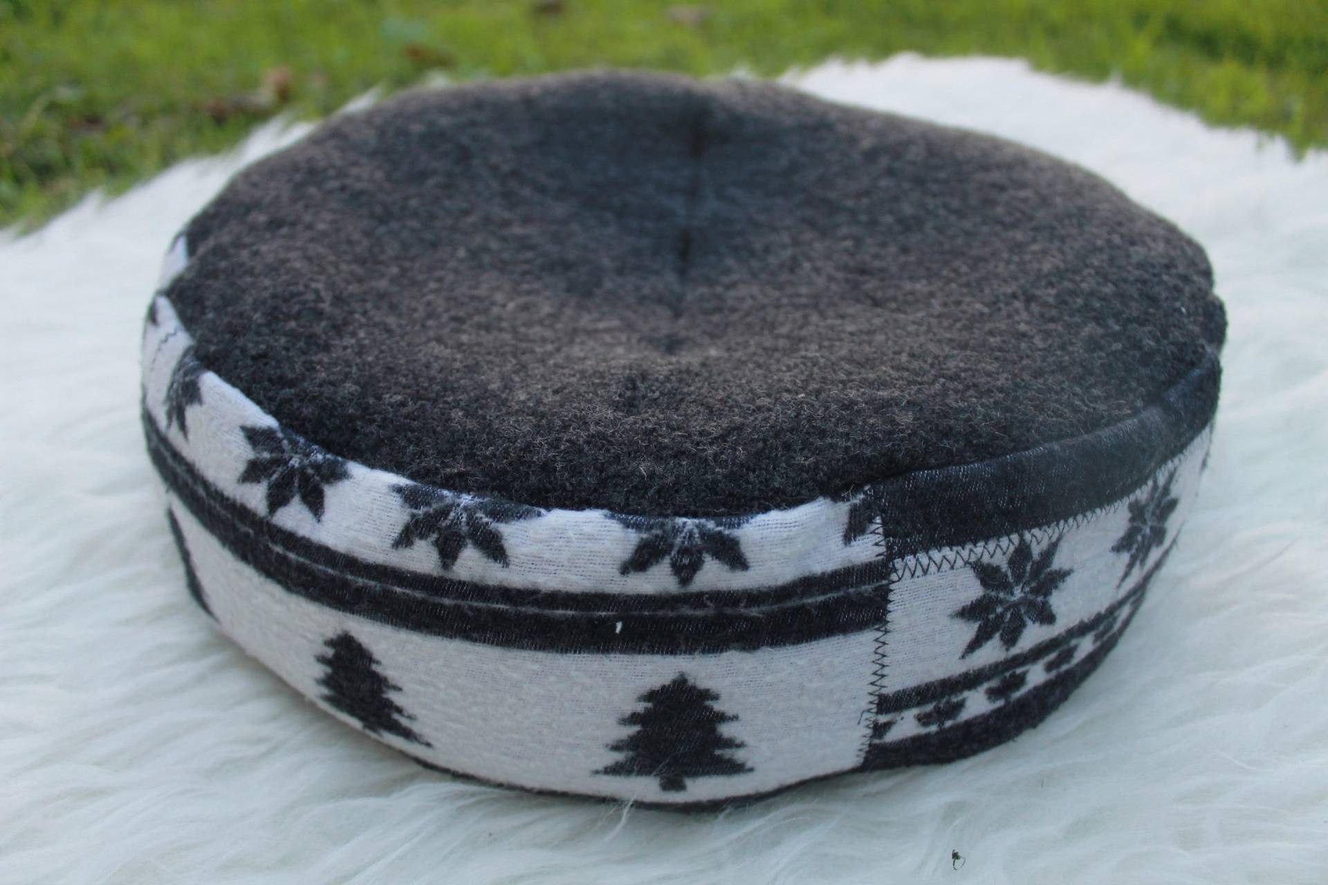 Meditation Kissen Natural Handmade With Love, Schwarz Weiß, Norwegian, Filz von Etsy - SecondTrance