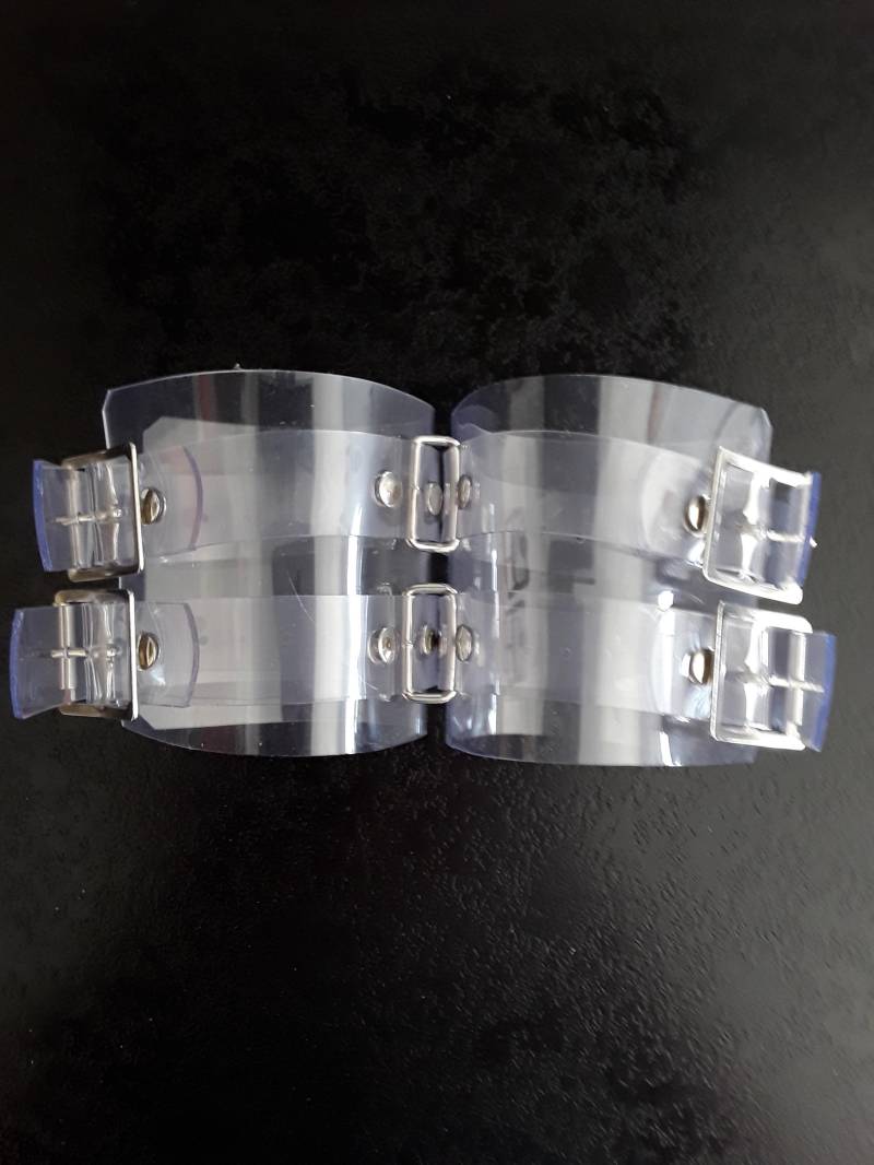 Pvc Cuffs von Etsy - SecretsundMehr