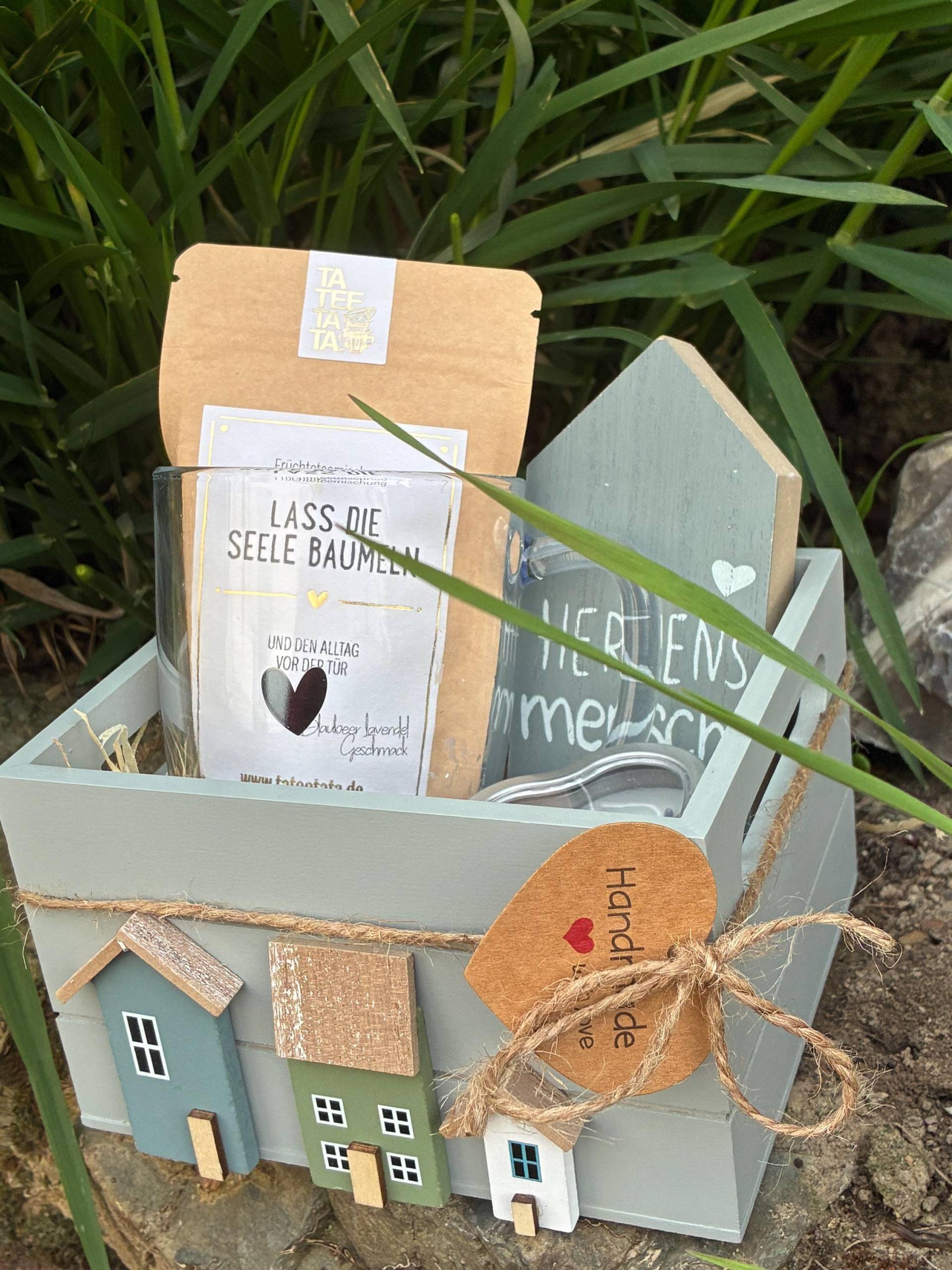 Geschenkbox Zum Umzug & Einzug, Set Herzensmensch Mit Glas Teetasse, Bio Lavendelkerze + Früchtetee von Etsy - SeelenZeit