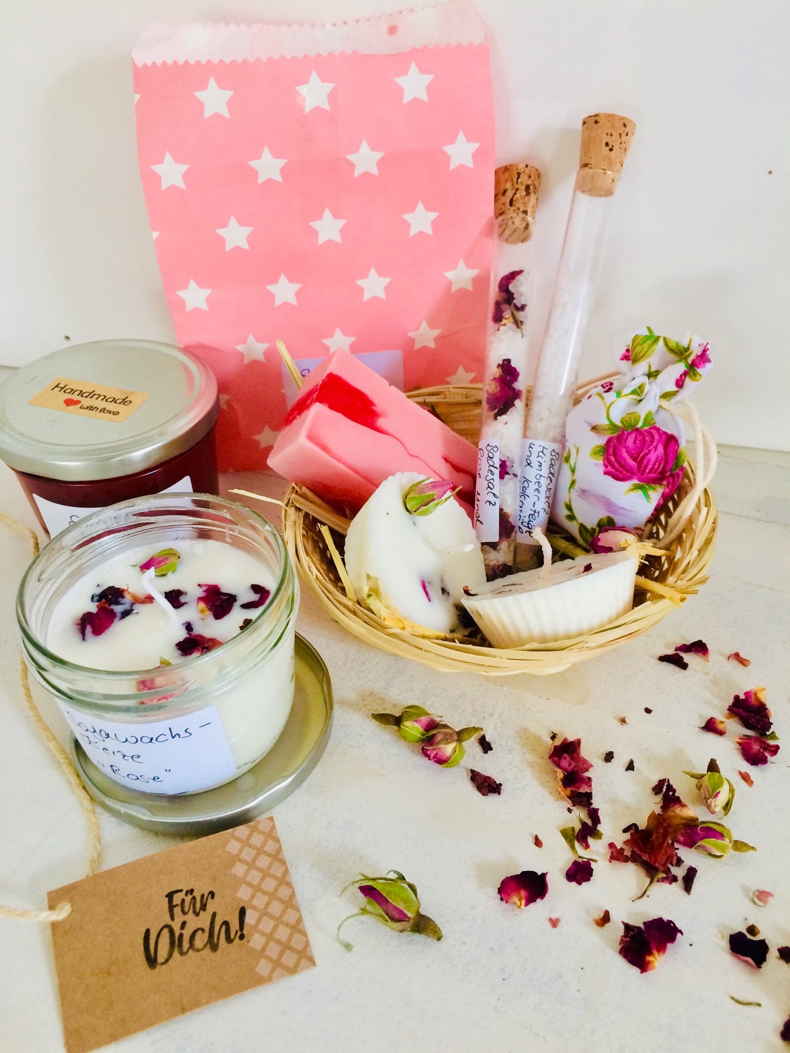 Natur Geschenke-Korb, Beste Freundin, Geburtstag Pflegepaket, Wellness, Bio Mit Rose Natur Geschenke-Korb, Beste Freundin, Geburtstag Pflegepaket, Wellness, Bio Mit Rose von Etsy - SeelenZeit