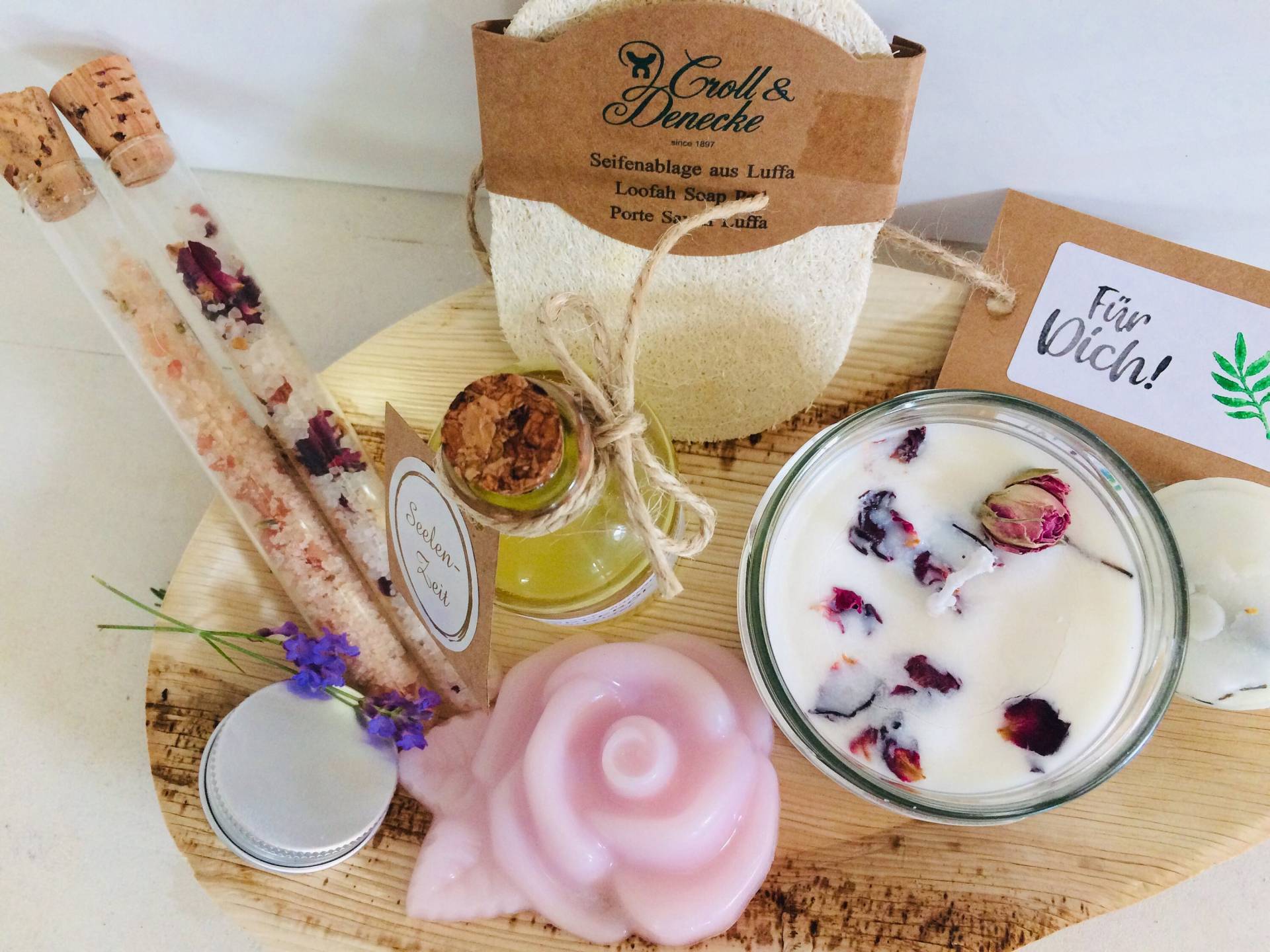 Natur Geschenke-Korb, Spa Paket, Wellness Set , Lavendel, Rose, Bienenwachs Natur Geschenke-Korb, Spa Paket, Wellness Set , Lavendel, Rose, Bienenwachs von Etsy - SeelenZeit