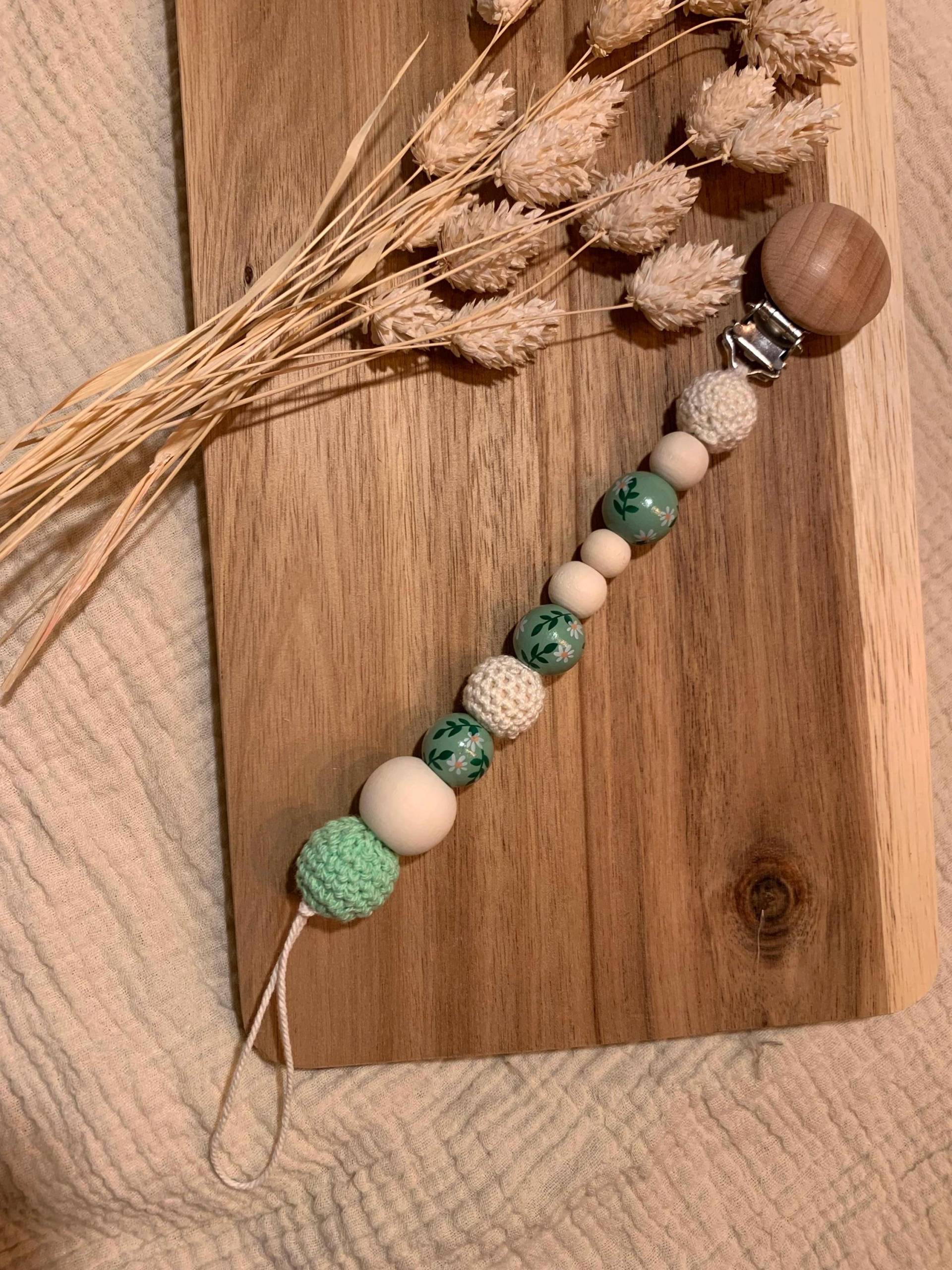 Schnullerkette Mintgrün Mit Blumenperlen Schnullerkette Mintgrün Mit Blumenperlen von Etsy - Segenskinder