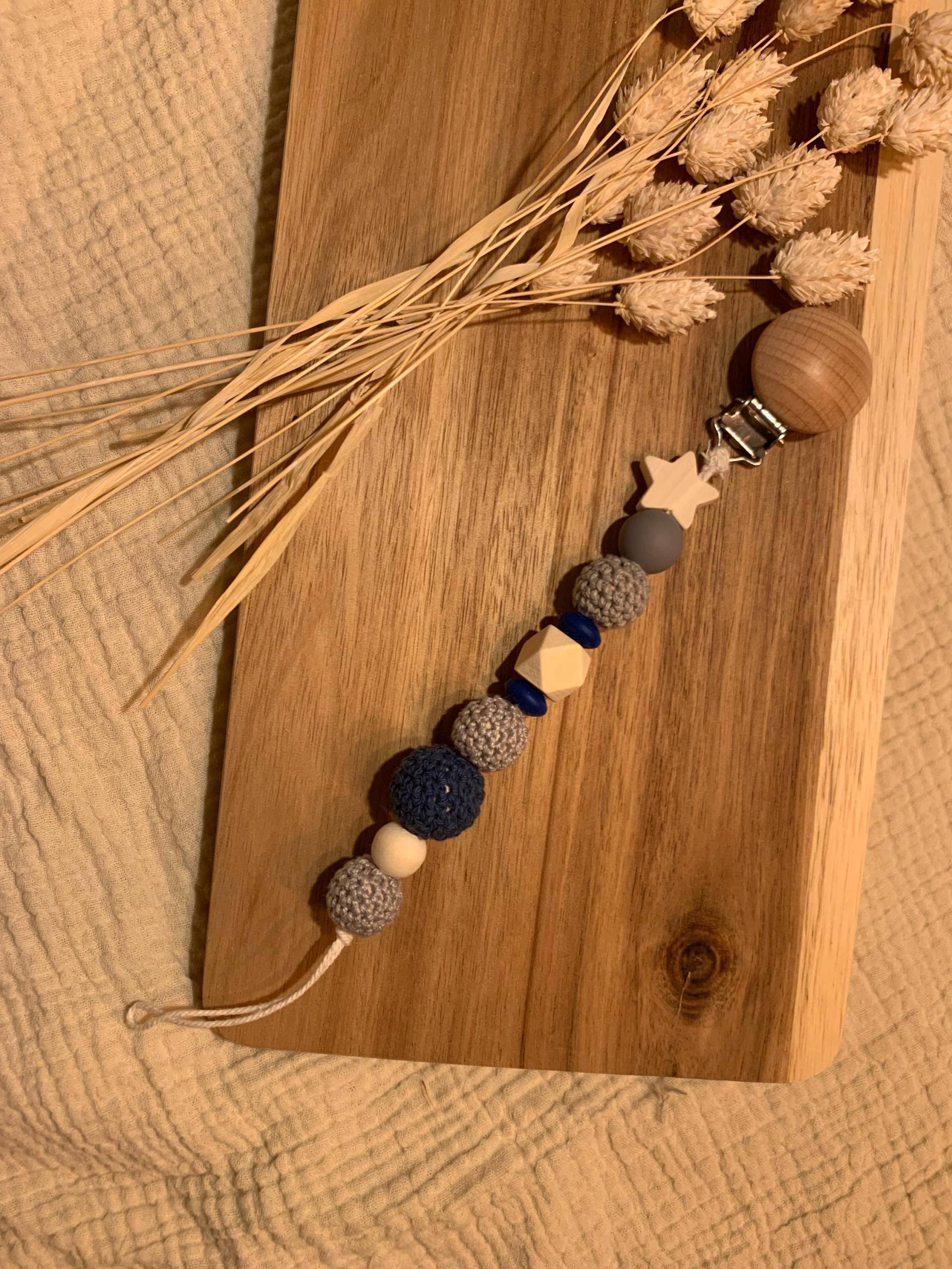 Schnullerkette Mit Stern in Blautönen Schnullerkette Mit Stern in Blautönen von Etsy - Segenskinder
