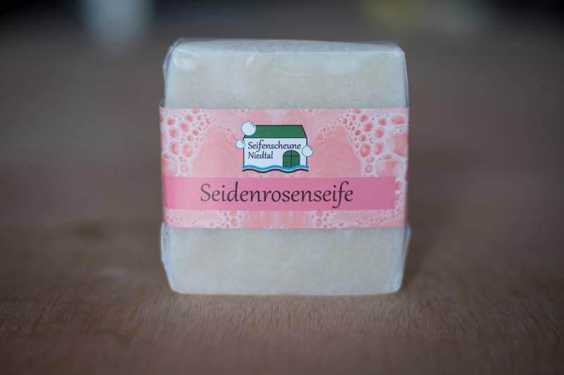 Seidenroseseife von Etsy - SeifenscheuneNiedtal