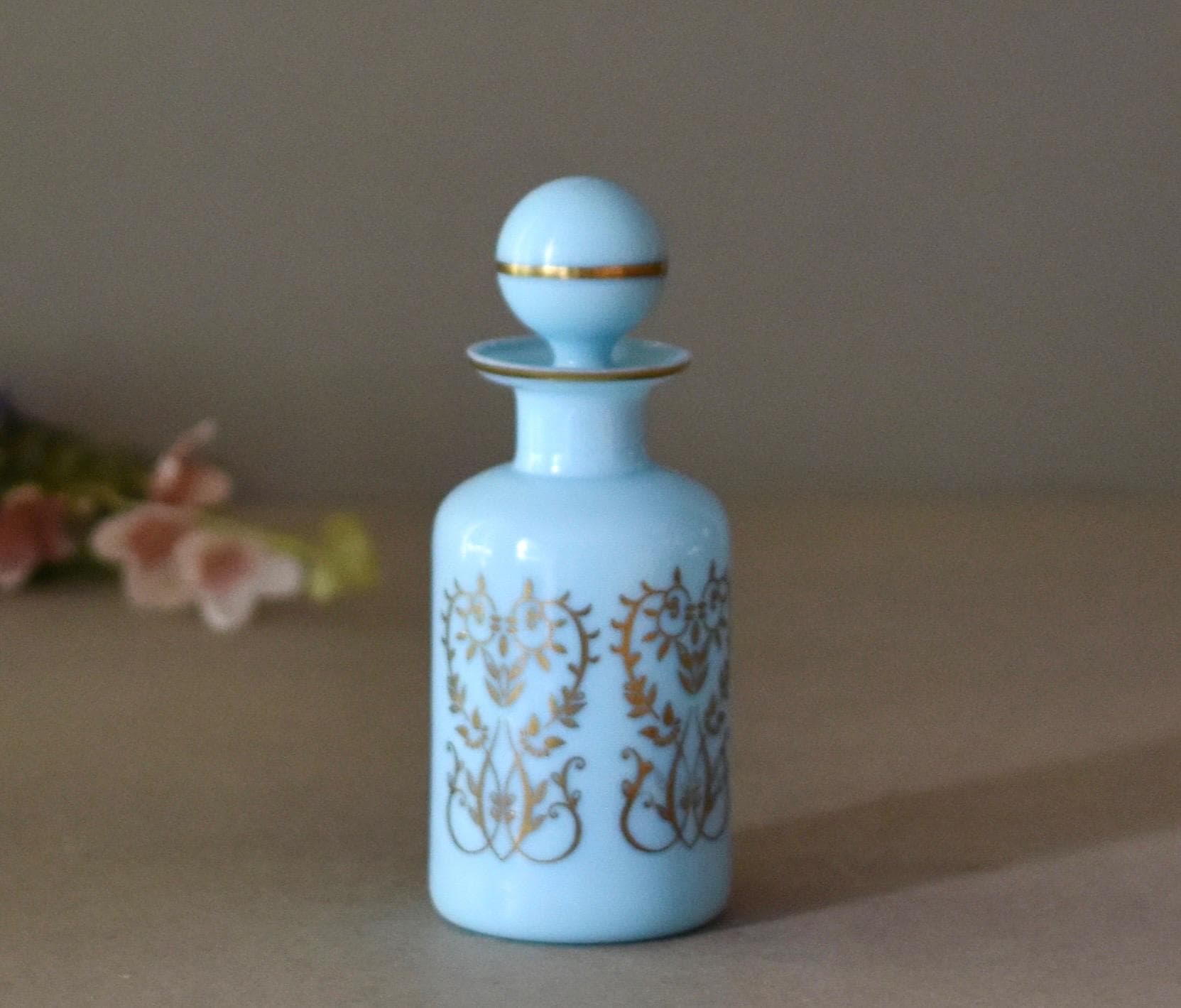 Vintage Farbige Glasduftflasche Retro Parfümflasche von Etsy - SekulidisAntiques