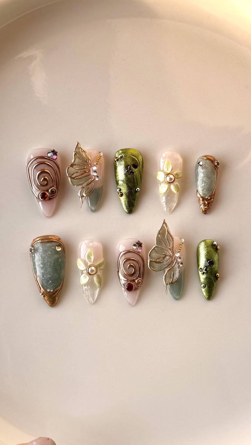 Aurelia Wings | Press On Nails von Etsy - SelestiaCo