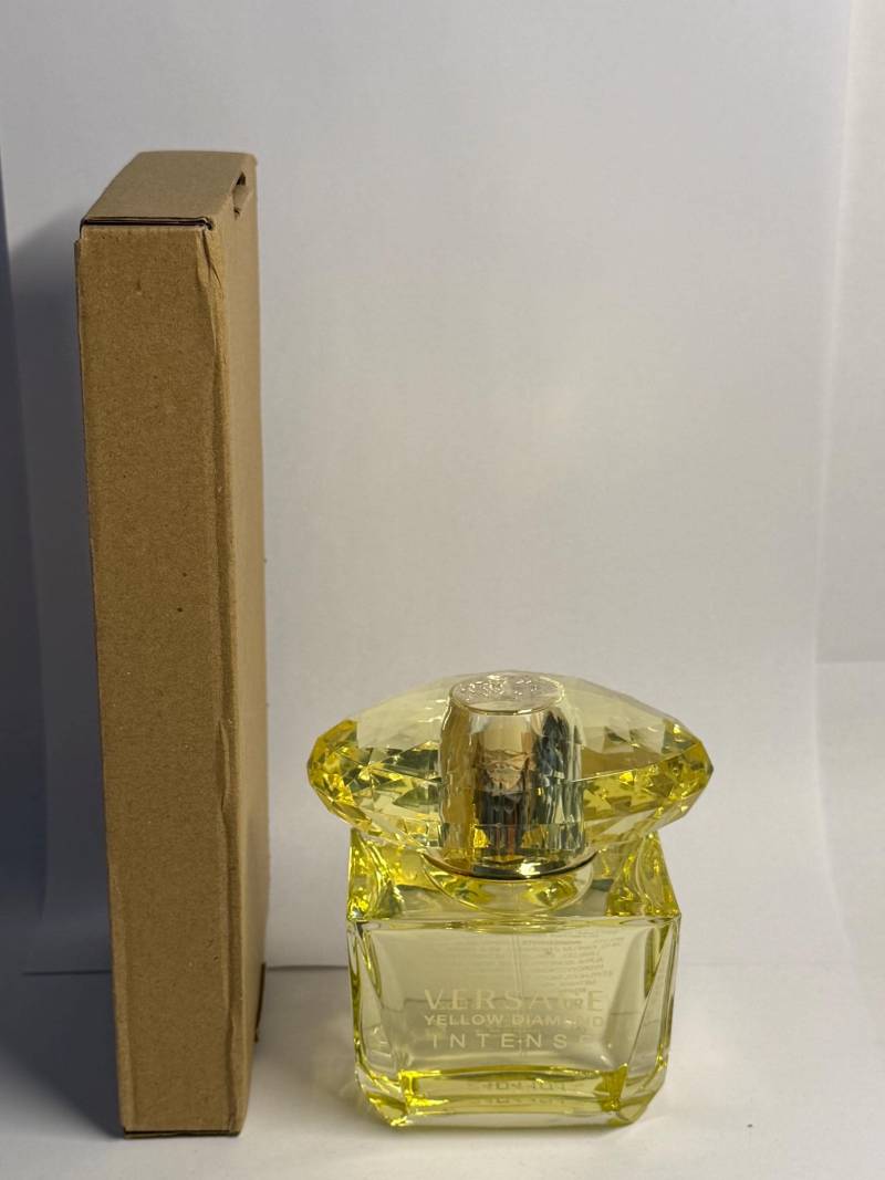 Versace Yellow Diamond Intense Eau De Parfum 90 Ml Füllstand 95% Versace Yellow Diamond Intense Eau De Parfum 90 Ml Füllstand 95% von Etsy - Selten123
