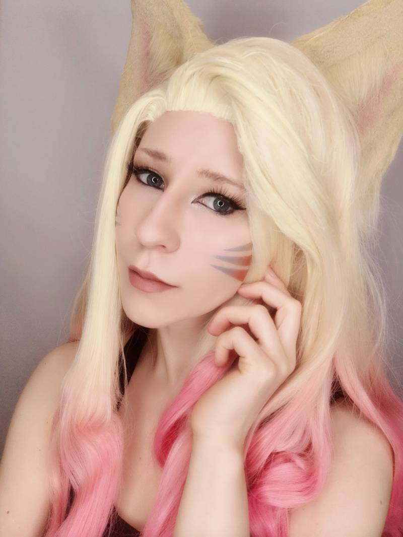 All Out/Baddest Ahri Cosplay Stripes Face Tattoo Lol League Of Legends All Out/Baddest Ahri Cosplay Stripes Face Tattoo Lol League Of Legends von Etsy - Seraphfyr