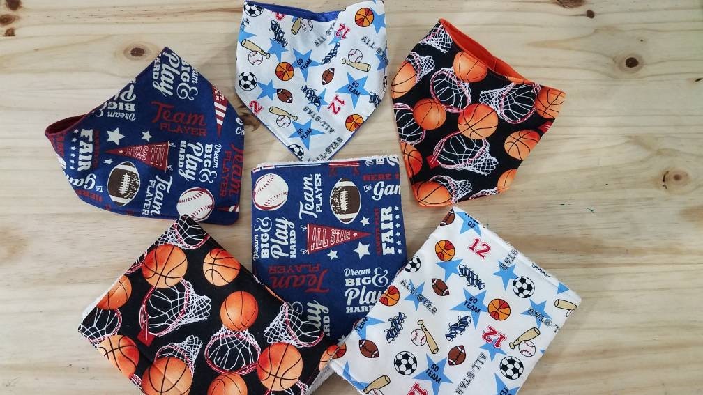 Burp Tücher, Burp Rags, Bandana Bibs, Baby Shower, Geschenk, Sport, Baseball, Basketball, Fußball Burp Tücher, Burp Rags, Bandana Bibs, Baby Shower, Geschenk, Sport, Baseball, Basketball, Fußball von Etsy - SerenityJourneyCraft