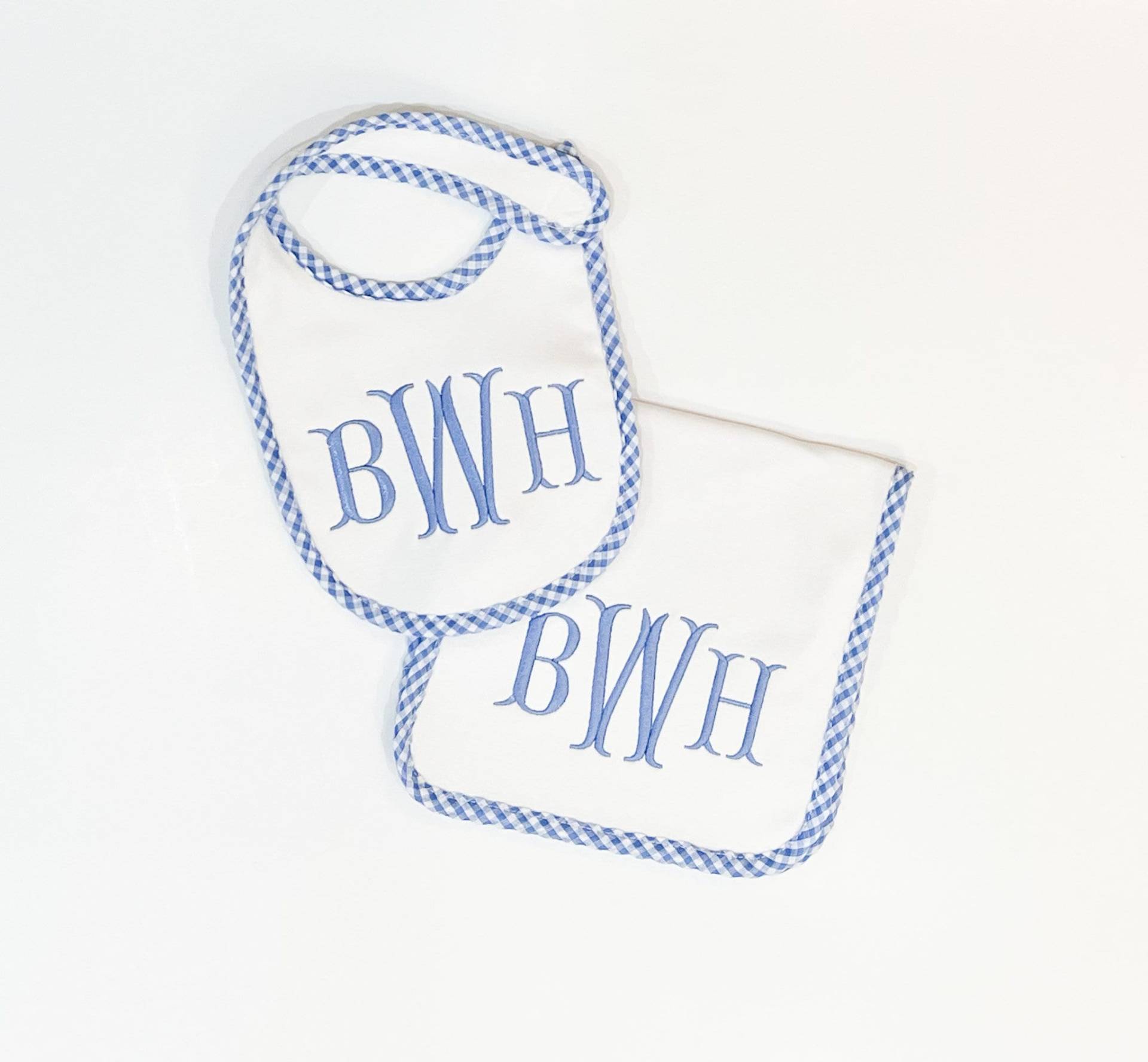 Baby Lätzchen Und Spucktuch Set Mit Monogramm Besticktes Geschenk Für Babys von Etsy - SewAmeliaIsland